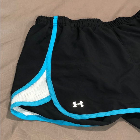 Under Armour Athletic Shorts - Picture 3 of 3